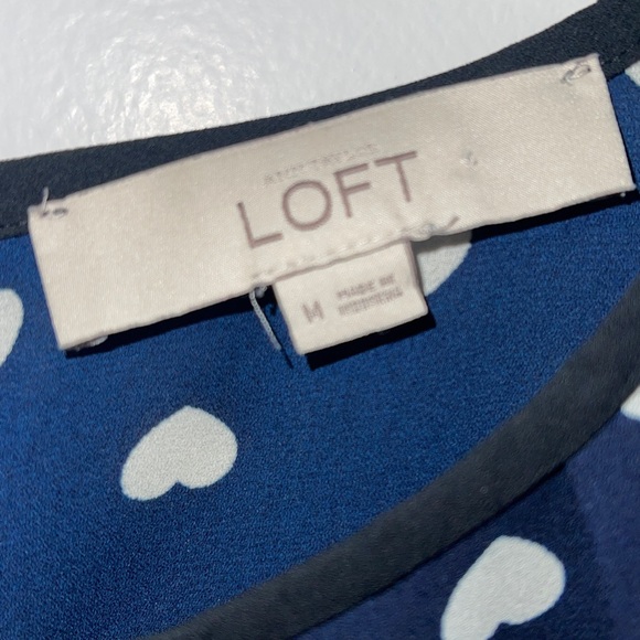 Loft Sleeveless Navy Blouse with White Hearts Medium - Picture 2 of 6